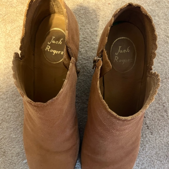 Jack rogers Marianne suede brown bootie boot 9M scalloped heel - Picture 7 of 13